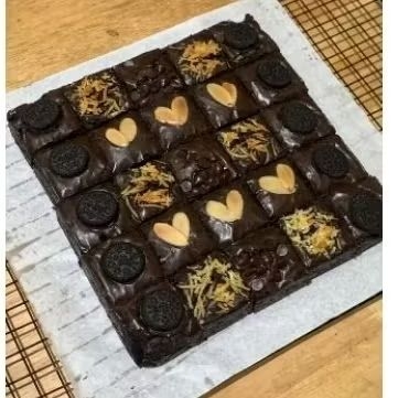 

Fudgy Brownies Premium (Brownies Panggang) Dark Coklat ,nyoklat bangeed|| Zafrah Cookies