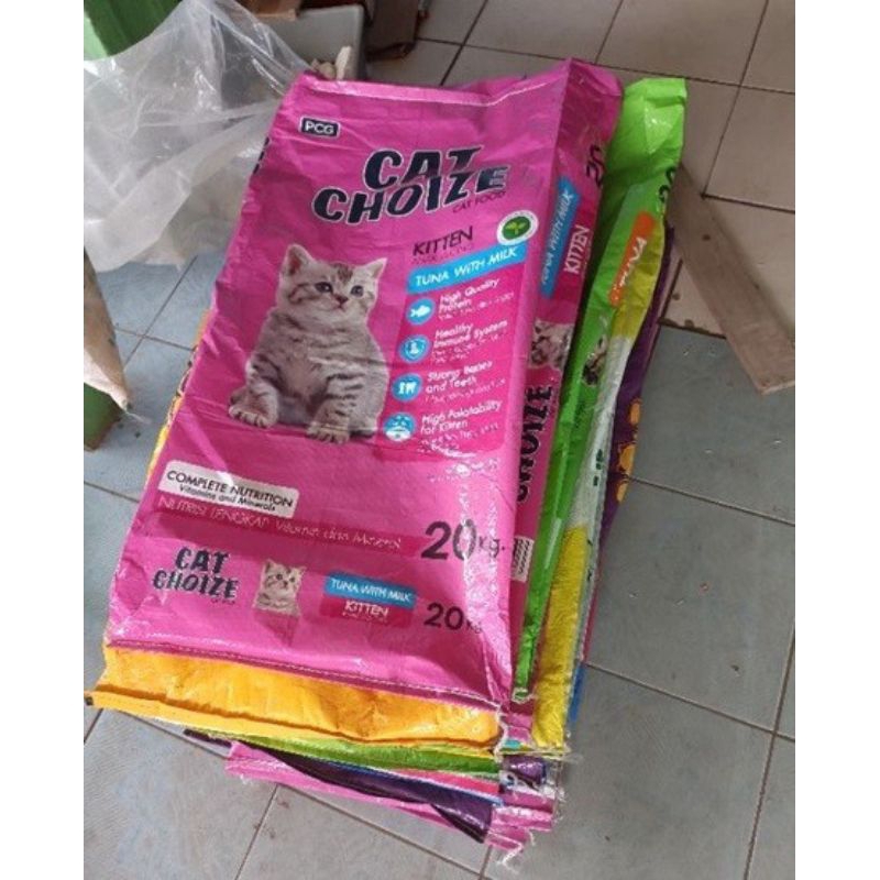 karung bekas pakan kucing