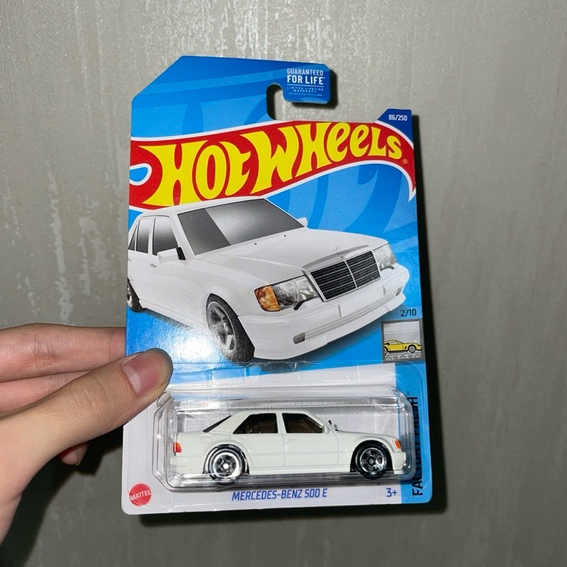 Hot Wheels Mercedes Benz 500E Putih Dollar General Exclusive Bubble crack