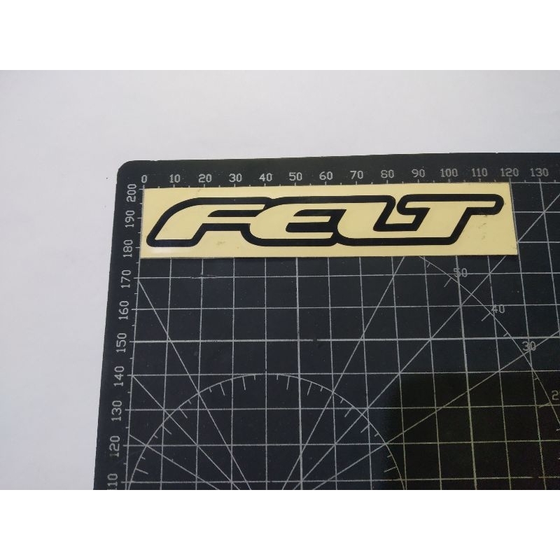 

cutting stiker felt