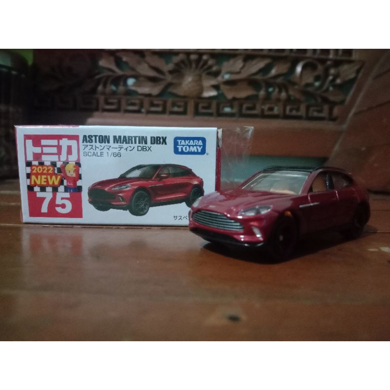 tomica takara tomy aston martin dbx