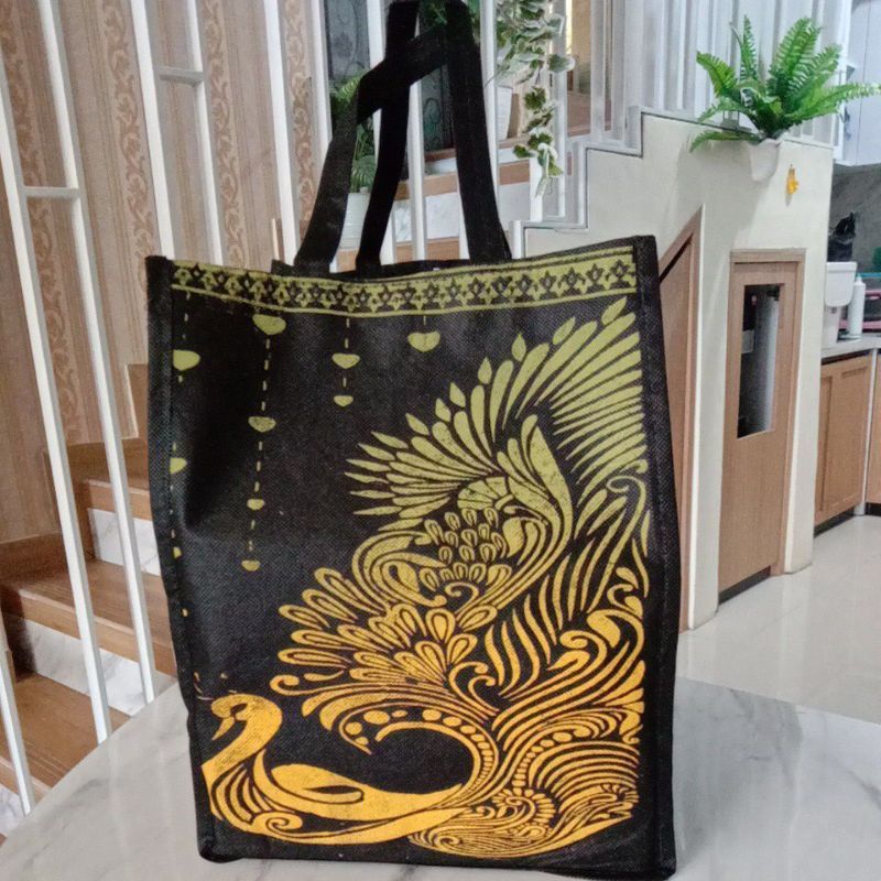 

tas hajatan box 22 /tas spunbond/tas berkat harga per lusin