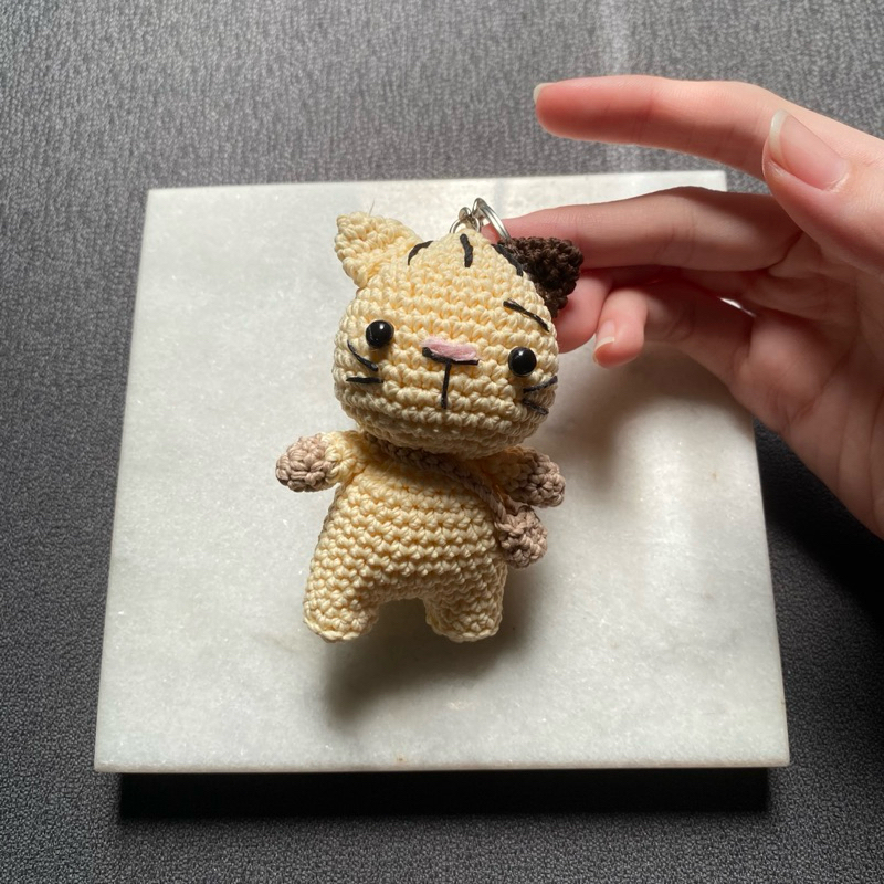 Craftique - Crochet Cat Keychain | Keychain amigurumi | Crochet keychain | gantungan kunci