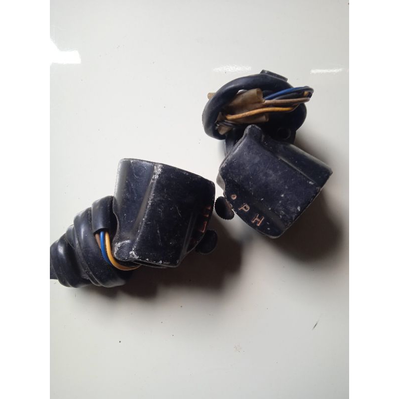 HOLDER KANAN GL100 CB100 CB125 GAS LUAR