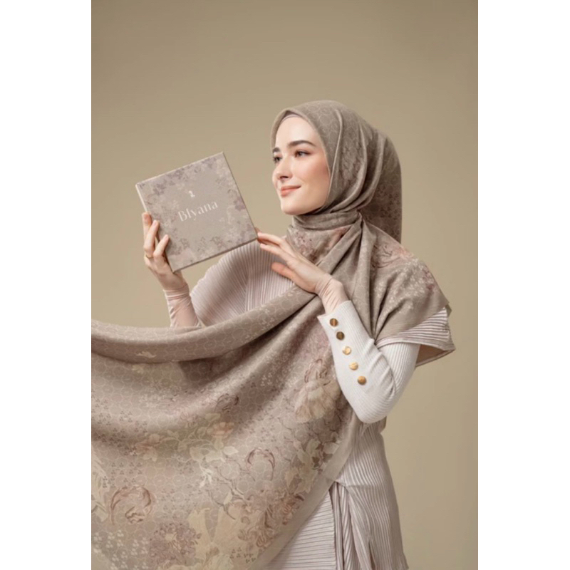 heylocal blyana scarf warna gia