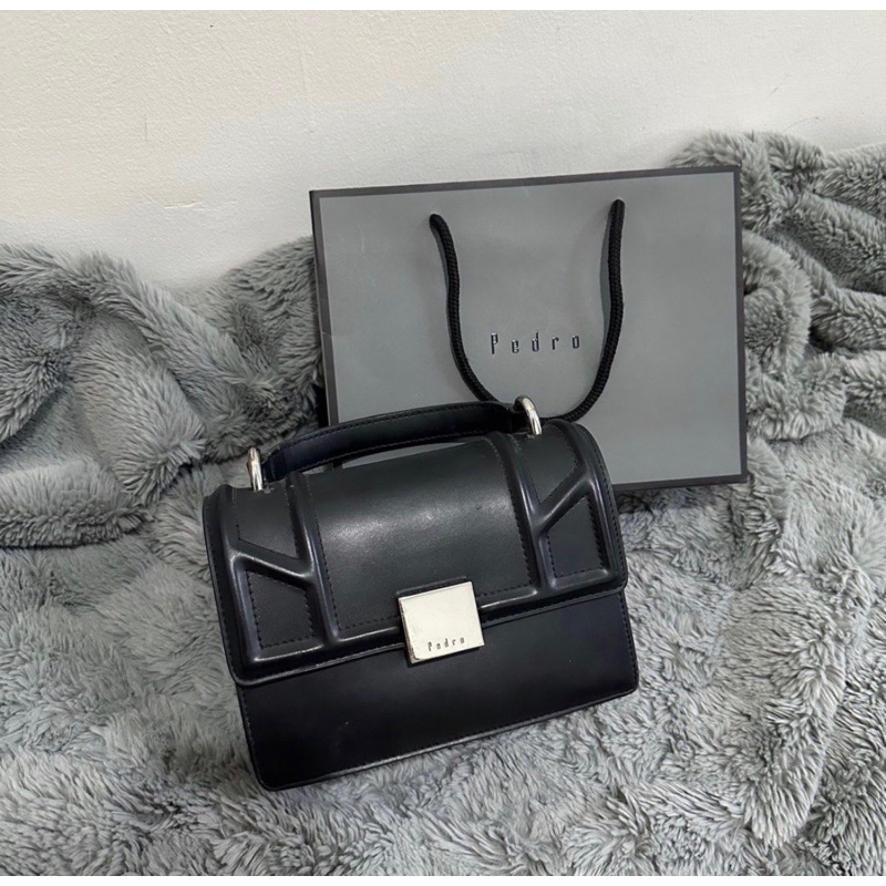 Pedro Sling Bag Black Authentic