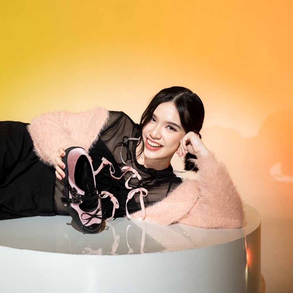 KODE B53A CEKHAS  GIRL CRUSH Jisoo Pink Shoes