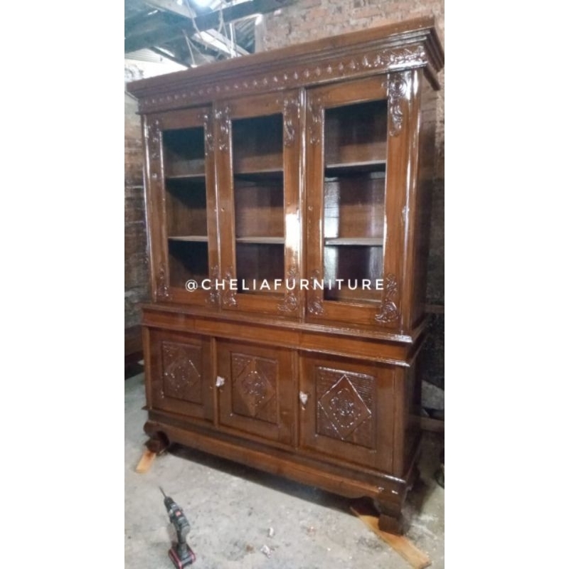 Lemari Buku Rak Buku Pajangan Kayu Jati 3 Pintu