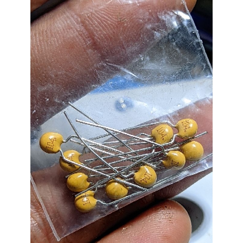 KAPASITOR MULTILAYER 105 CAPASITOR