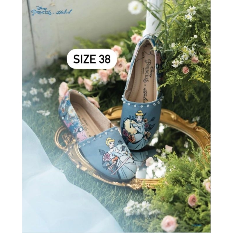 NEW - Ittaherl x Disney Princess Cinderella Royal Ball Slip On Round Midnight