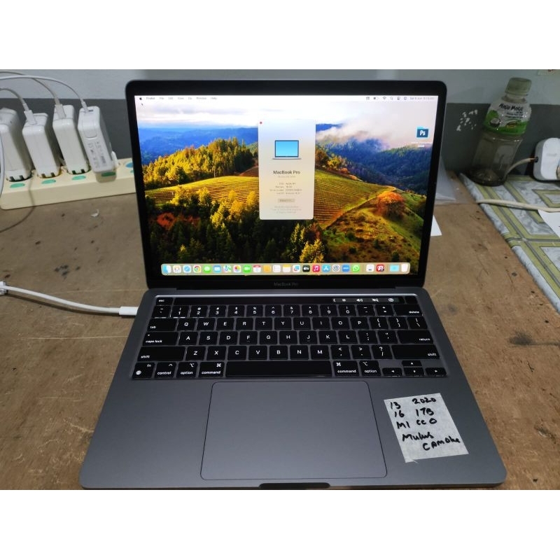 Macbook Pro 13 2020 m1 ram 16/ rom 1tb