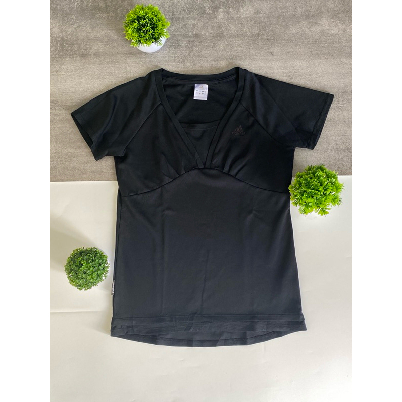Baju olahraga wanita  Adidas preloved
