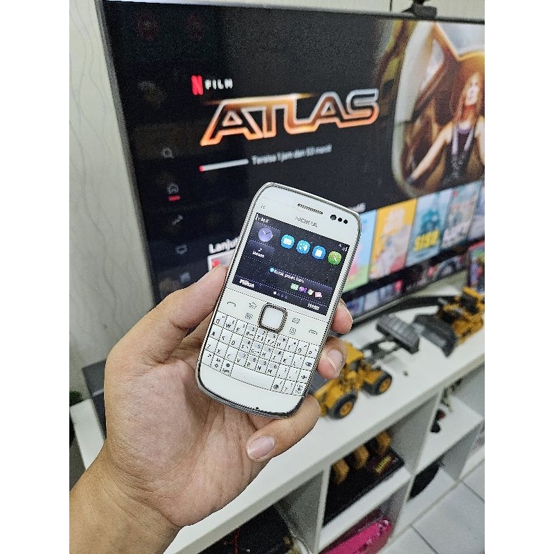 Hp Jadul Nokia E6 Touch Mulus Koleksi Kolektor E7 N8 E90 W995 W980