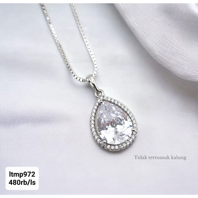 Xuping Liontin Mewah Liontin Silver Mata Zircon 972