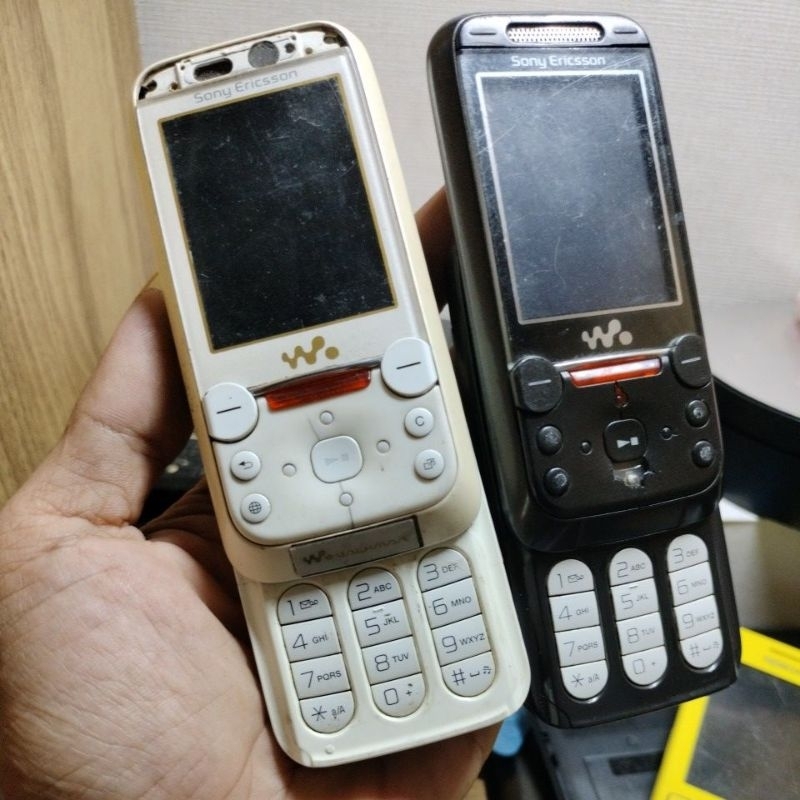 Sony Ericsson hp Sony Ericsson W830 i slide jadul langka blank putih