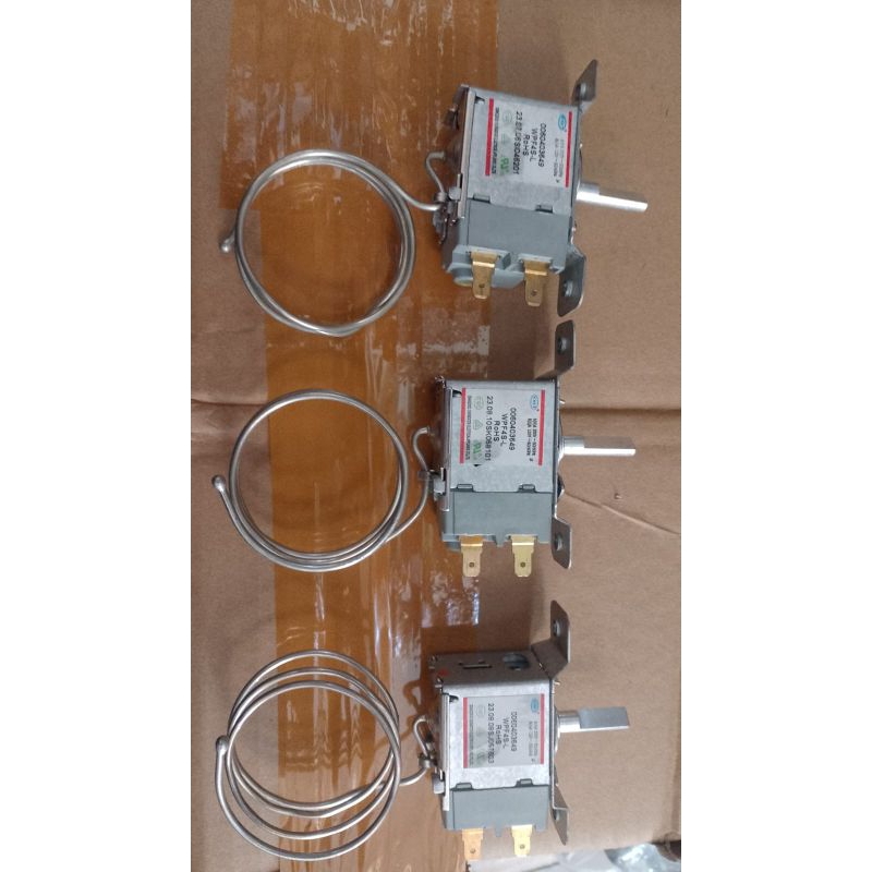 termostat kulkas original Sanyo 1 pintu termostat original kode GNF -125S-04-1
TERMOSTAT WSF24G-069-