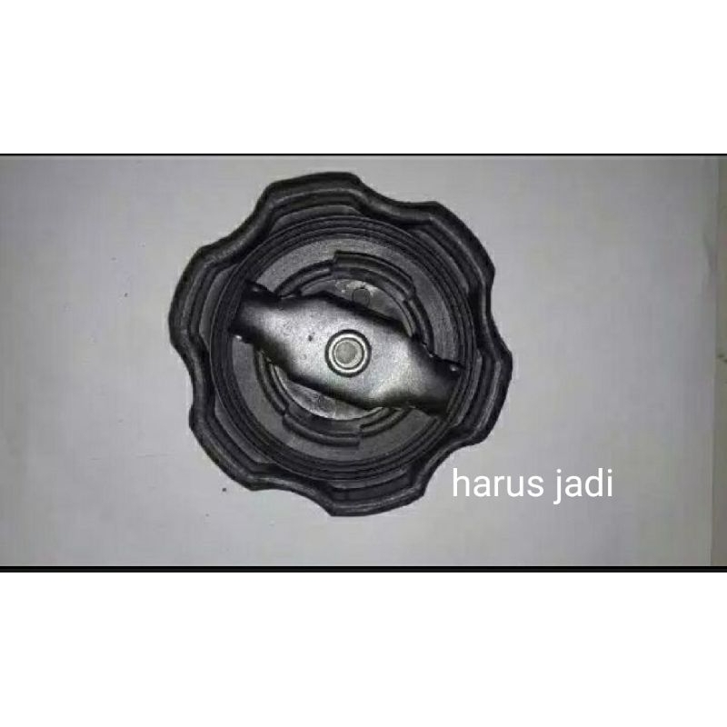 tutup oli mesin Mitsubishi colt t120ss