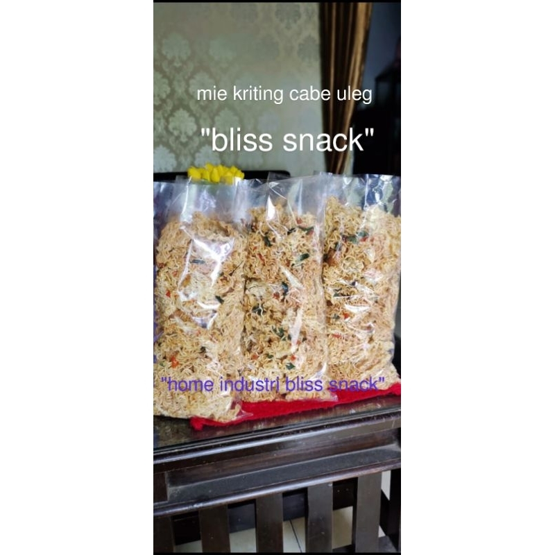 

Snack camilan mie keriting cabe uleg bumbu asli buatan sendiri
