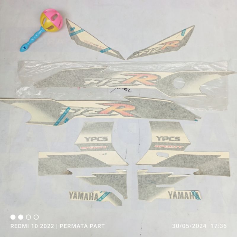 striping stiker graphic lis fizr f1zr 2001 2002 hitam full set ori original 3M laminasi yamaha