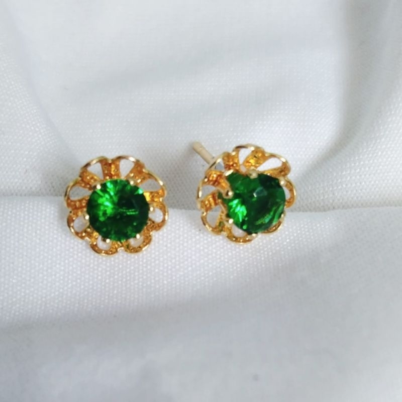 Anting Tusuk Titanium Permata Hijau Lapis Emas