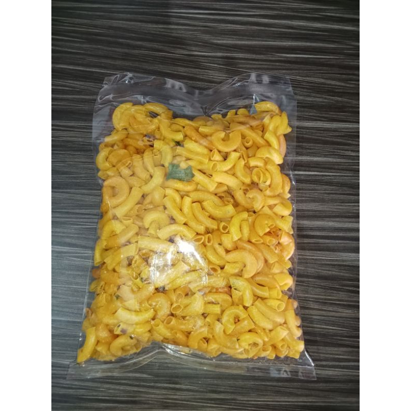 

makaroni daun jeruk/makaroni kriuk,,250 gr