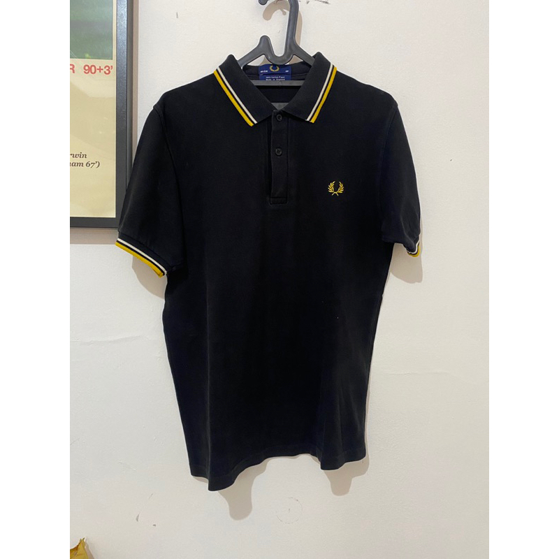 Fred Perry Polo Shirt ORI Uk. 101