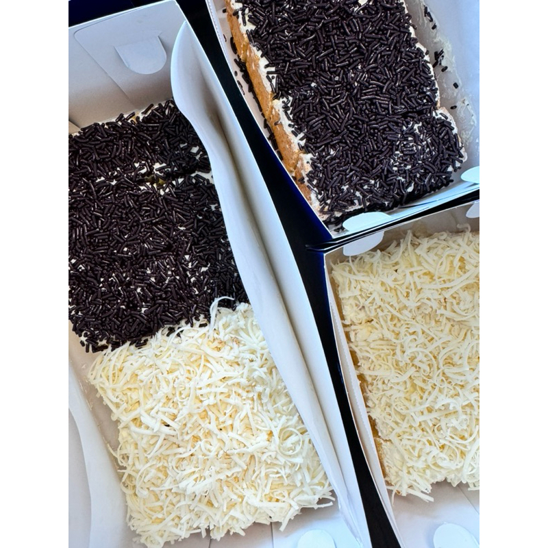 

Bolu Jadoel Premium Coklat/ Keju/ Coklat Keju