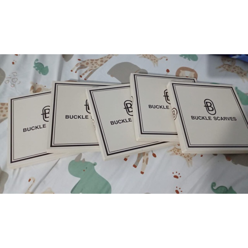 Buckle Scarves Premium