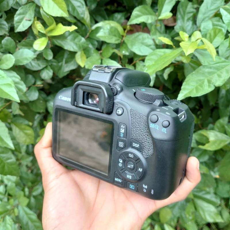 DSLR Canon Eos 1300D