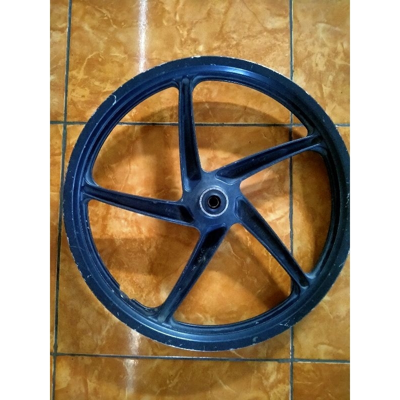 pelek veleg depan Supra x 125 dd  asli copotan sepeda motor