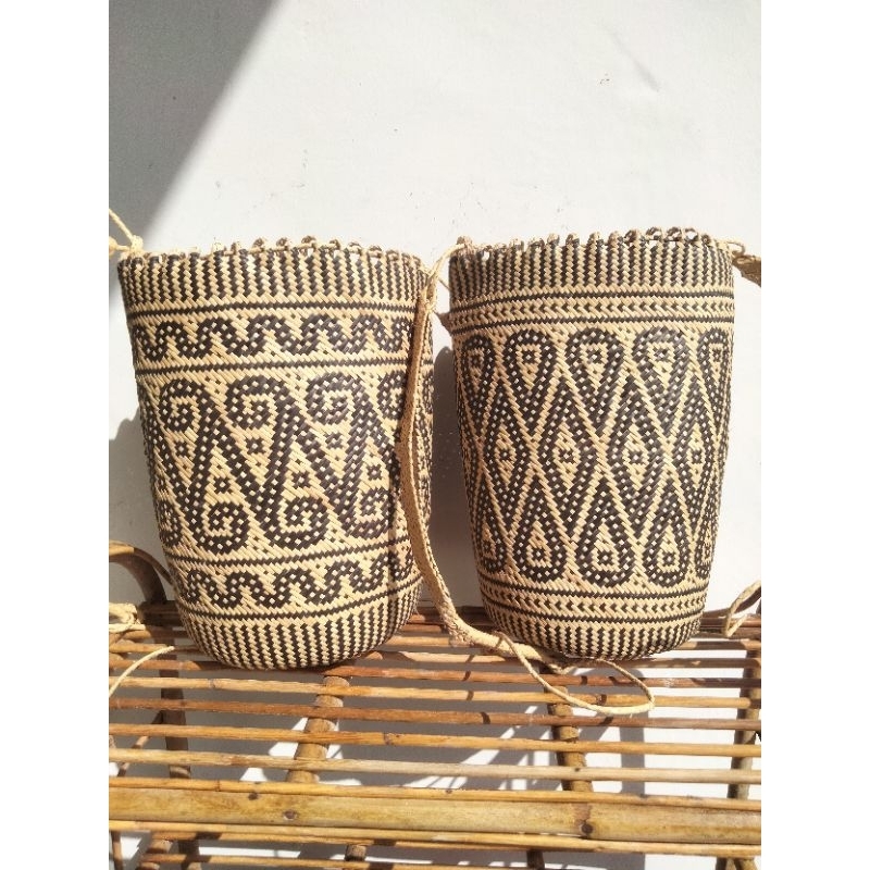 Anjat Ransel / Rambat Gendong