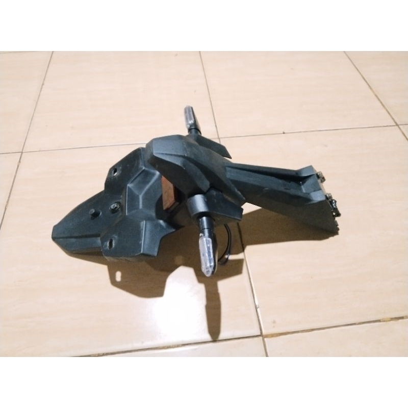 spakbor belakang cb150r facelift