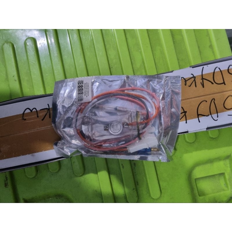 Defrost Fuse Bimetal Sensor Kulkas Toshiba