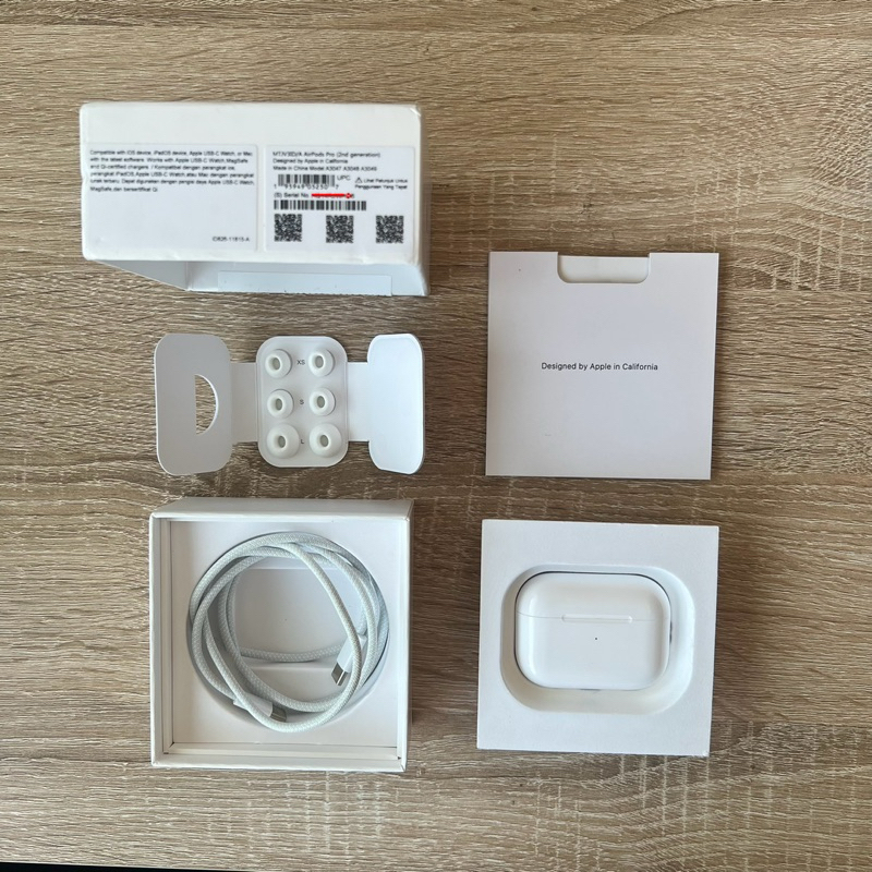 airpods pro gen 2 - usb c (Second)