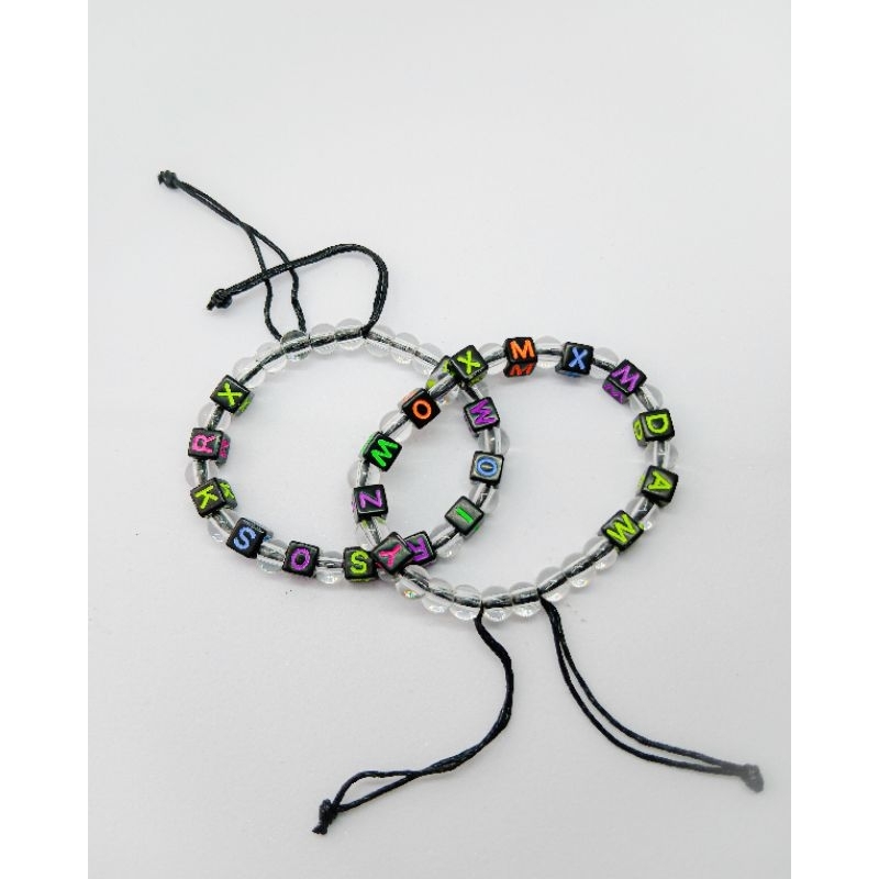 Gelang Huruf Manik Manik Aesthetic