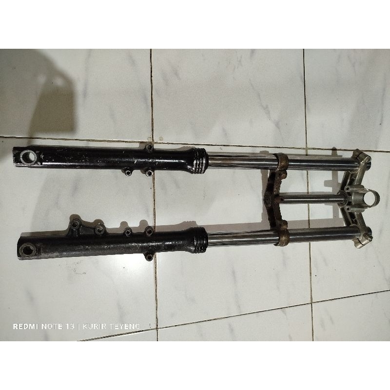 tabung bottom shock depan ninja krsp victor serpico