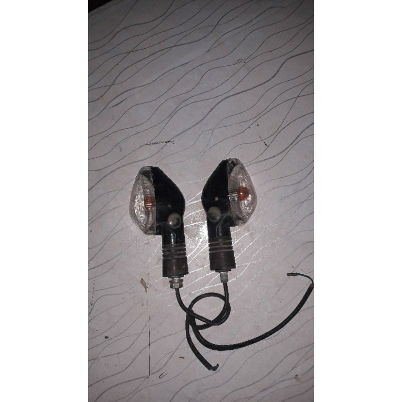 Lampu Sein lampu riting bagian belakang honda verza megapro CB150R old