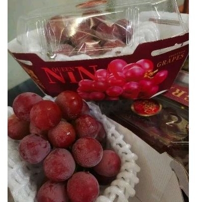 

BUAH ANGGUR QUENINA SUPER PREMIUM GIFT BOX ISI 3 PACK
