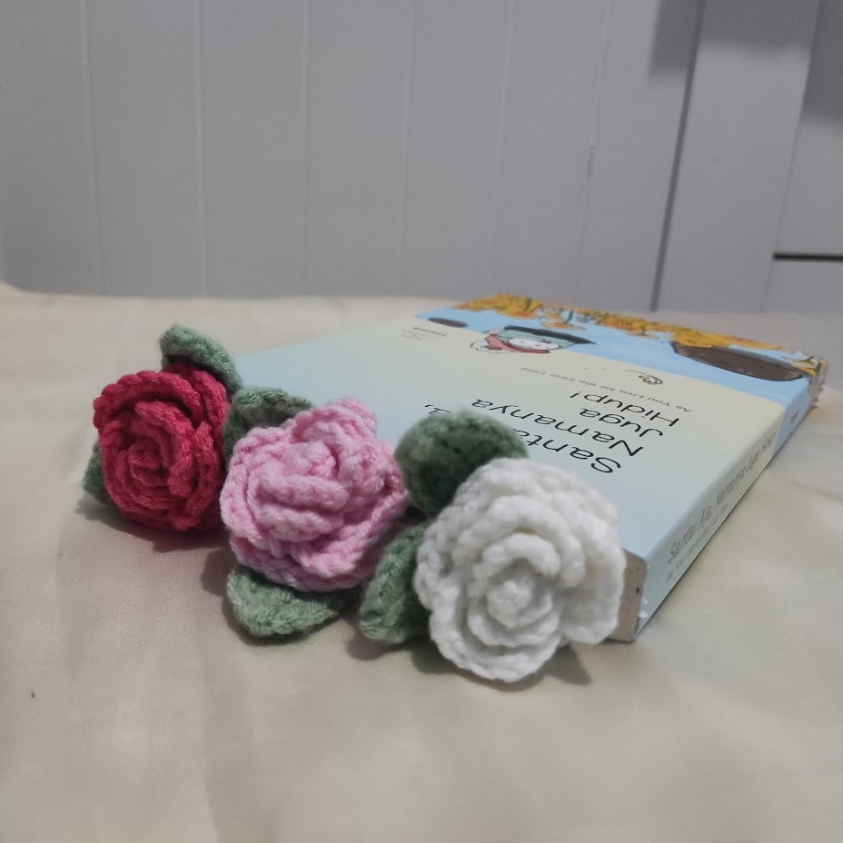 

Rose Flower Crochet Bookmark Cable Tie / Pembatas Buku Bunga Mawar Rajut Ikat Kabel