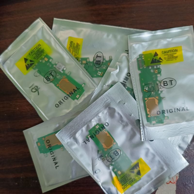 PAPAN UI / PAPAN CHARGER VIVO Y81