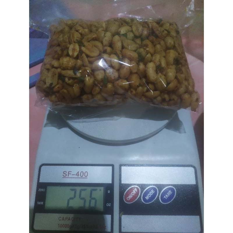 

kacang bawang pedas guring