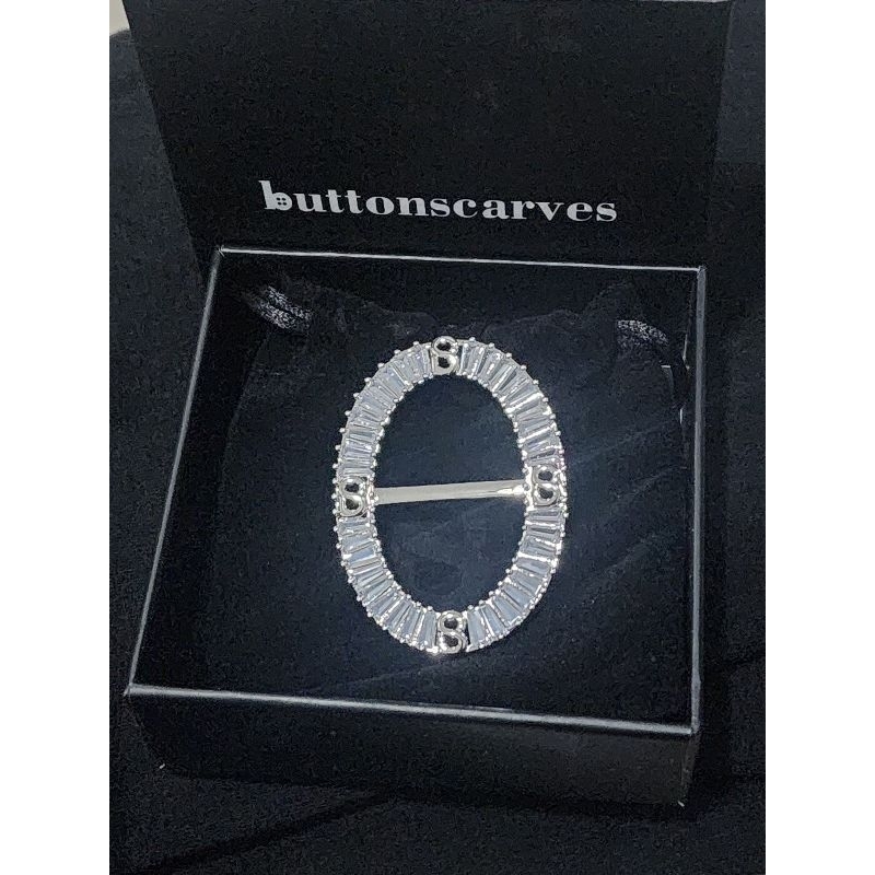 SILVER Buttonscarves Lavish Oval Ring Brooch new&ready