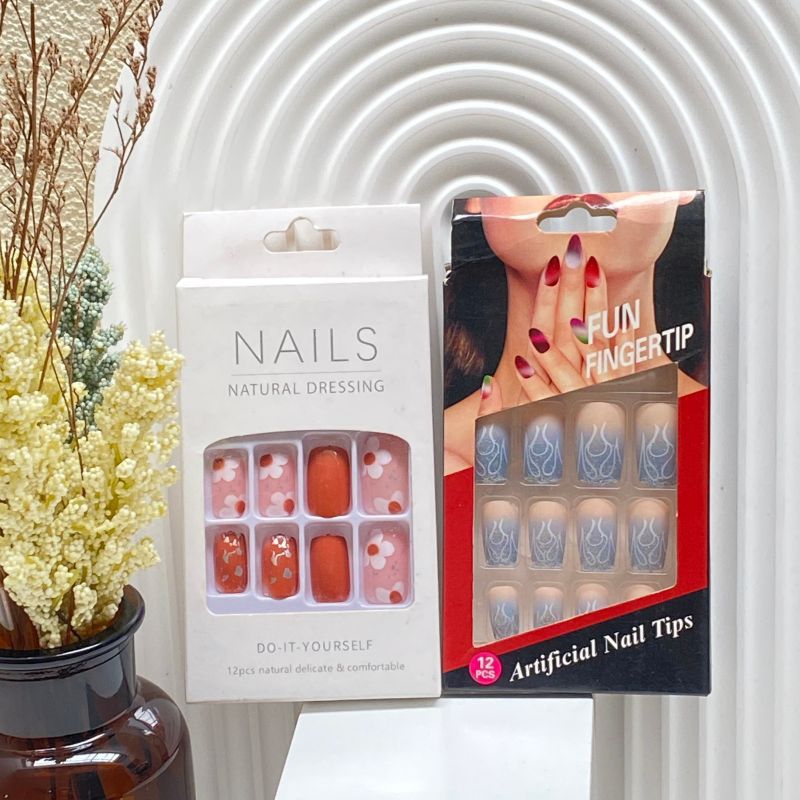 kuku palsu aesthetic