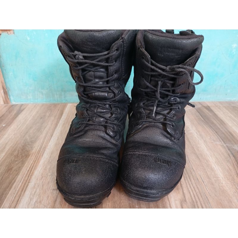 sepatu Safety Merk Magnum second