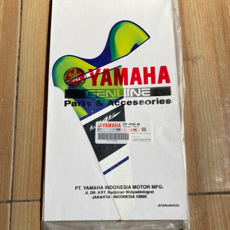 Striping stiker sayap tangki KIRI YAMAHA Vixion NVA movistar 2015 biru original YGP 2TP-F4248-00