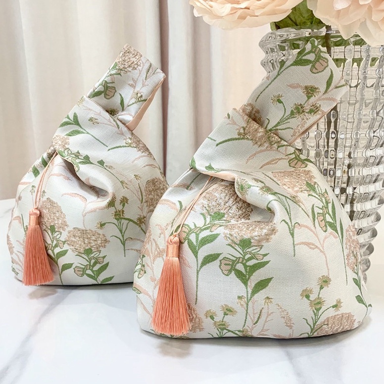 

Termurah TERMURAH Pouch Hampers Gift Bag Natal Imlek Lebaran Valentine Premium Tas Kantong Bingkisan tas souvenir knot bag