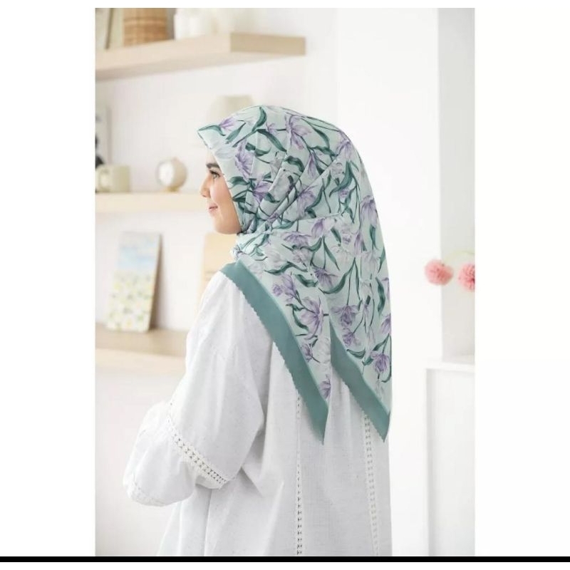 Wearing klamby scarf New