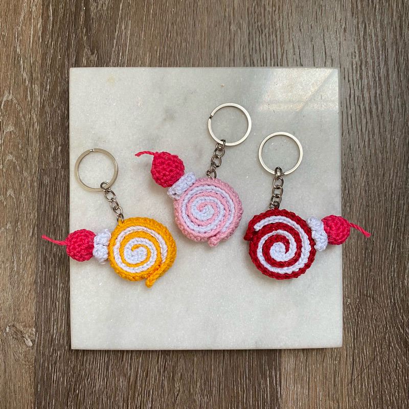 Craftique - Crochet Shortcake Keychain | Gantungan Kunci Amigurumi | Amigurumi Keychain