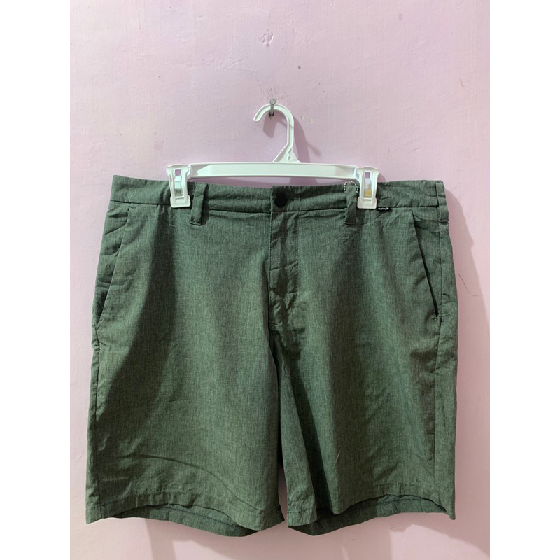 celana pendek HURLEY second size 34 ke 35