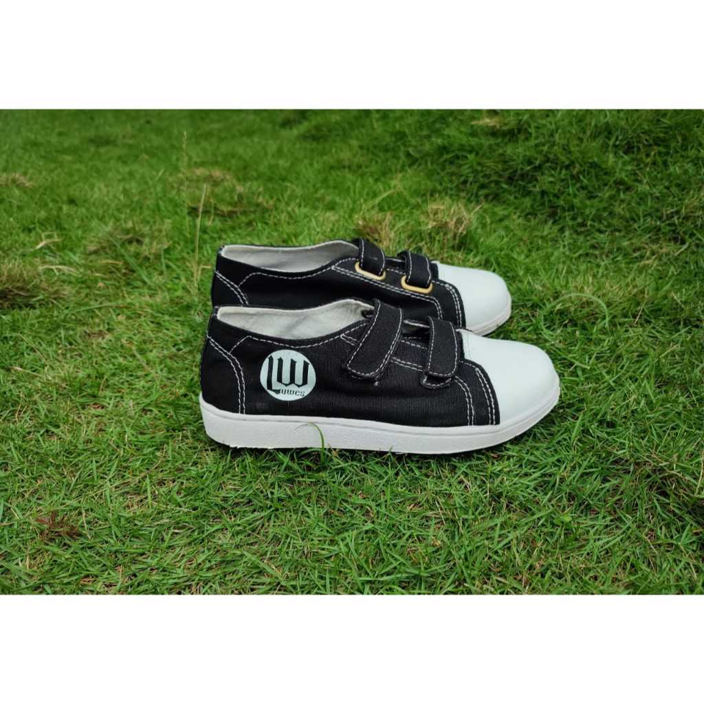 SEPATU SEKOLAH / SEPATU KANVAS / SEPATU SOLE JORDAN / SEPATU SEKOLAH TALI MODEL KREKETAN